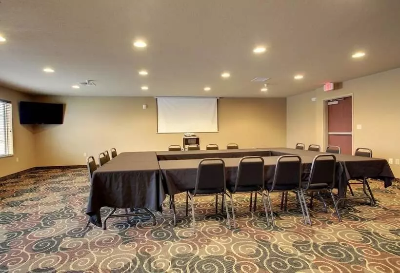 Cobblestone Hotel & Suites   Waynesboro