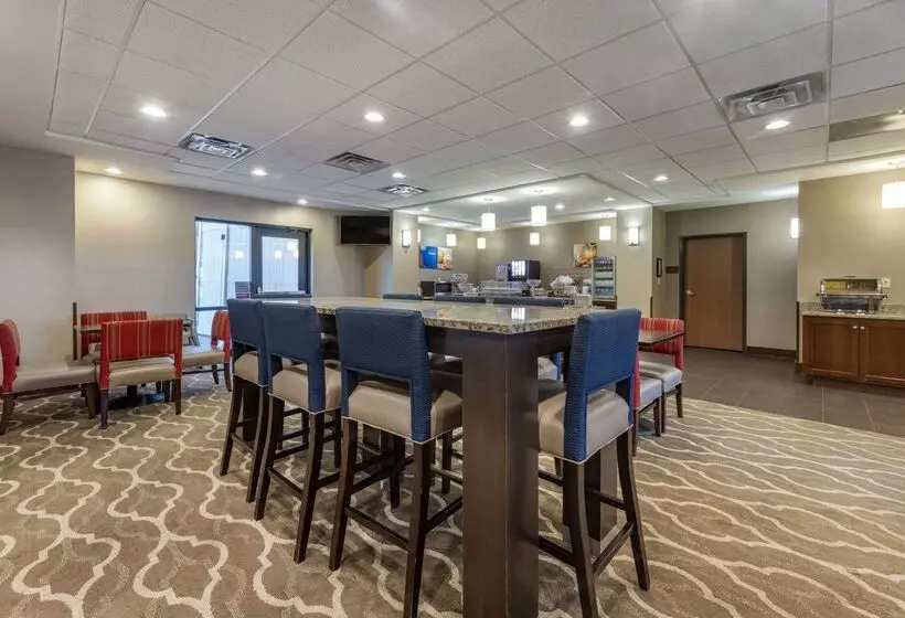 בית מלון כפרי Comfort Suites Bridgeport Clarksburg