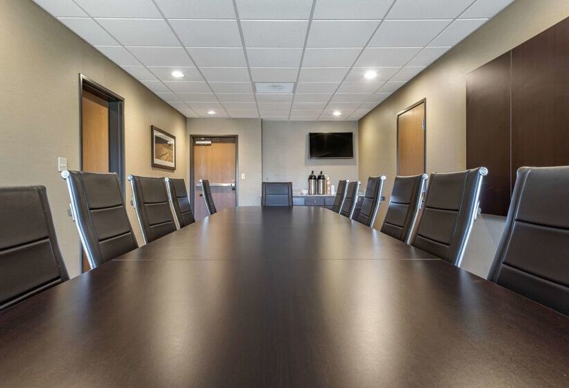 בית מלון כפרי Comfort Suites Bridgeport Clarksburg