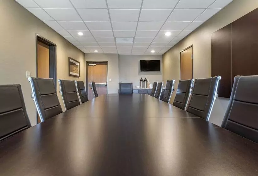 בית מלון כפרי Comfort Suites Bridgeport Clarksburg