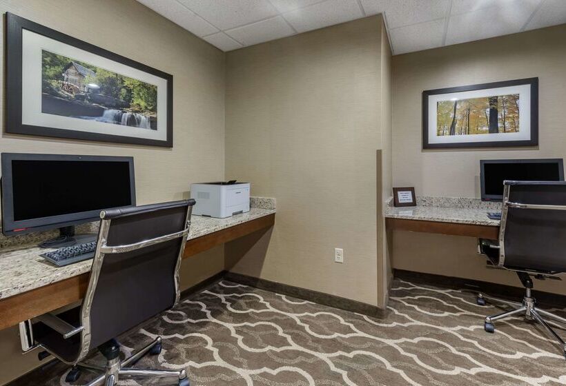בית מלון כפרי Comfort Suites Bridgeport Clarksburg