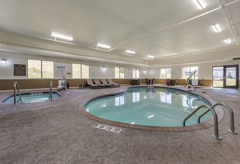 בית מלון כפרי Comfort Suites Bridgeport Clarksburg