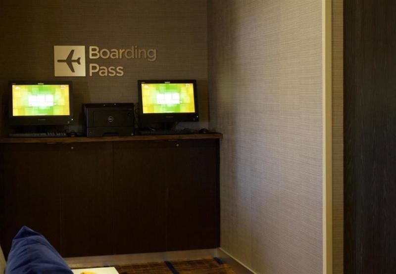 ホテル Courtyard By Marriott Asheville Airport