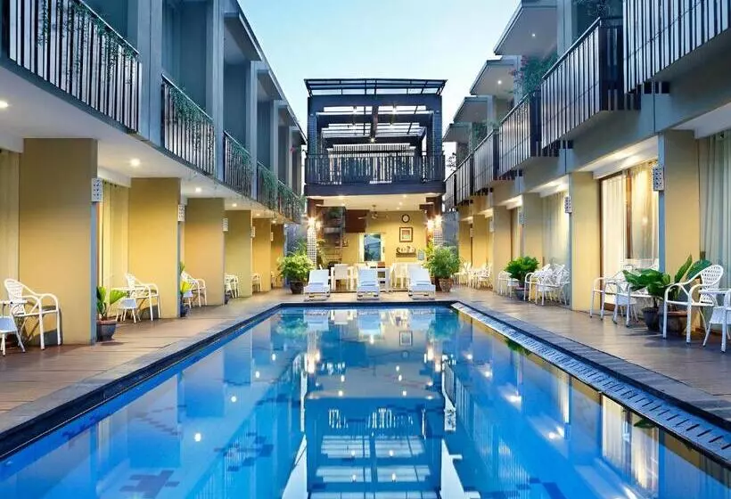 Отель Devata Suites And Residence