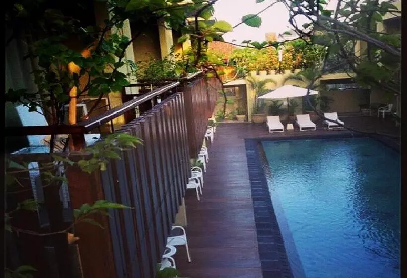 Отель Devata Suites And Residence