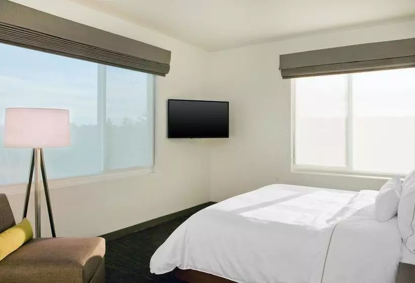 בית מלון כפרי Element Hanover Lebanon