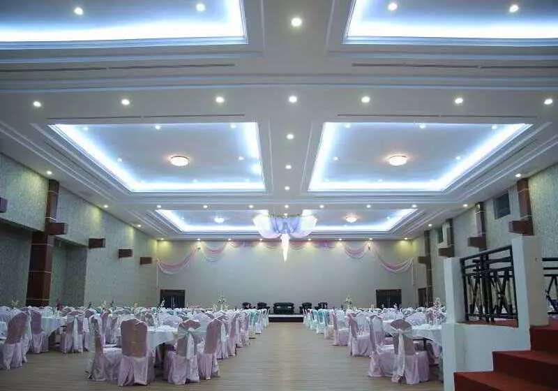 هتل Excel Capital