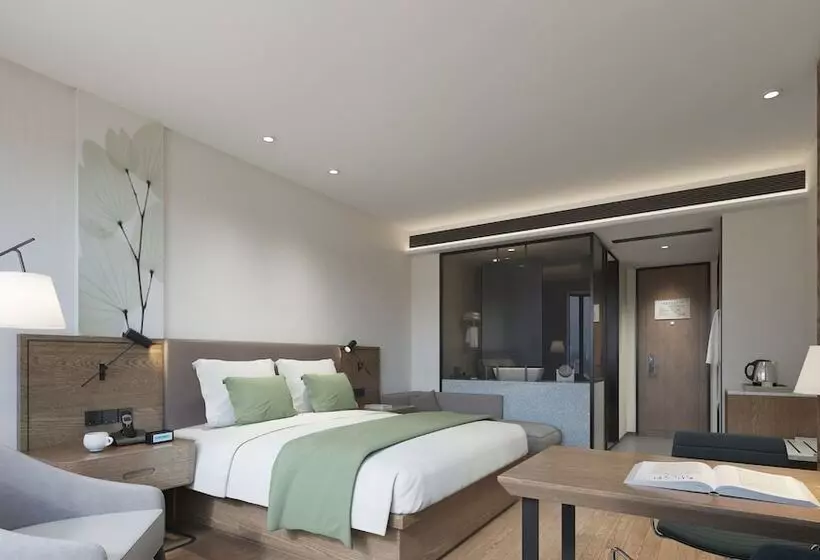 酒店 GreenTree Inn Nanchang Honggutan New Area Cuiyuan Road Subway Station Business