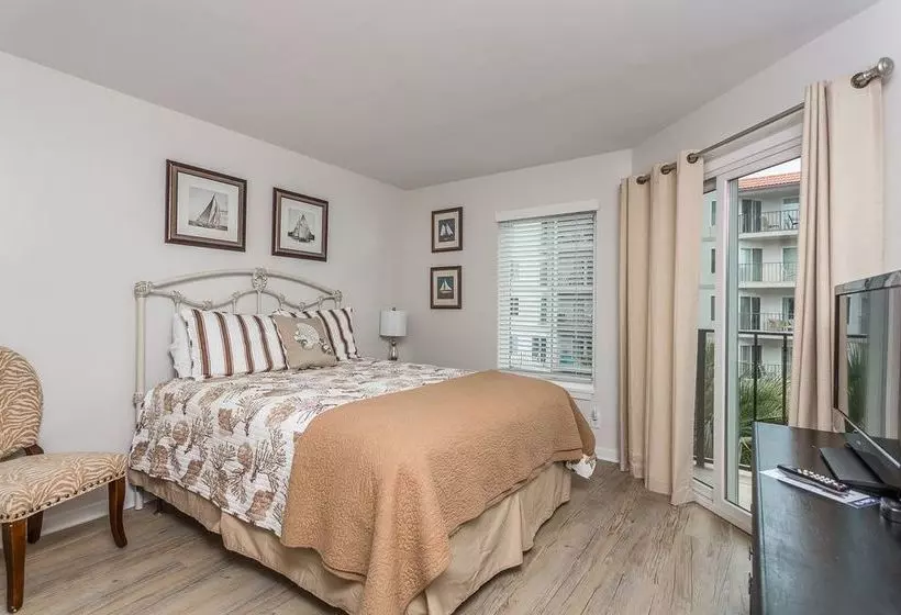 ホテル Hodnett Cooper's Beach Club