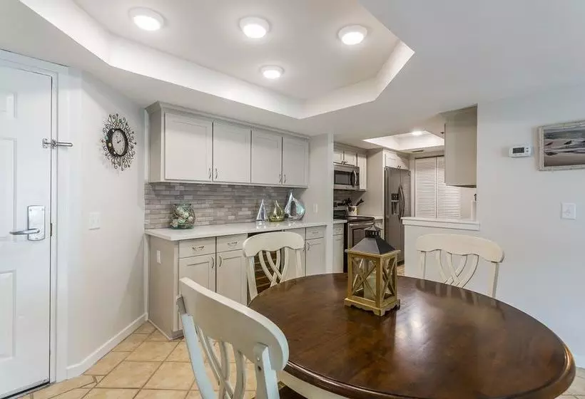 ホテル Hodnett Cooper's Beach Club