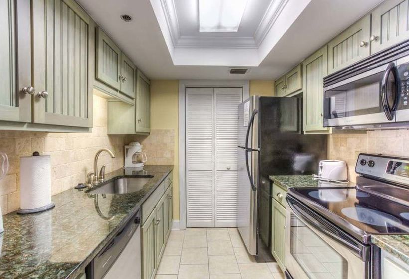 Hotel Hodnett Cooper's Beach Club