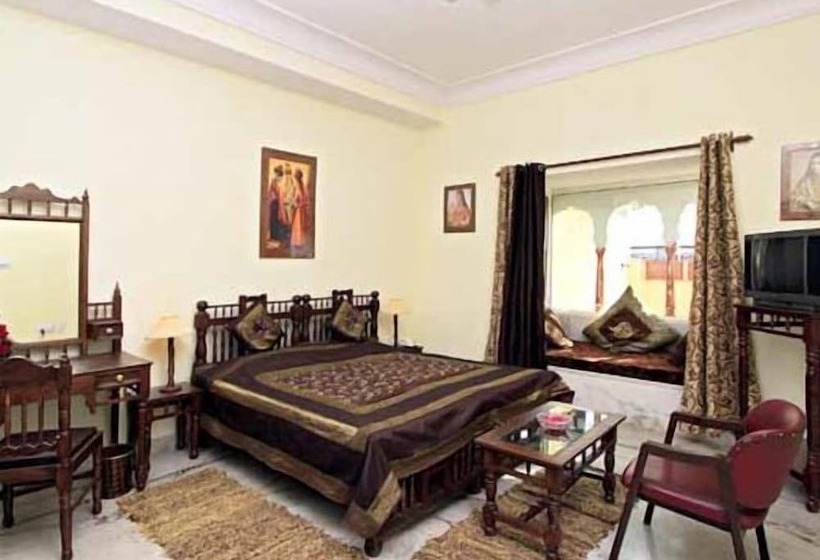 ホテル Janak Palace