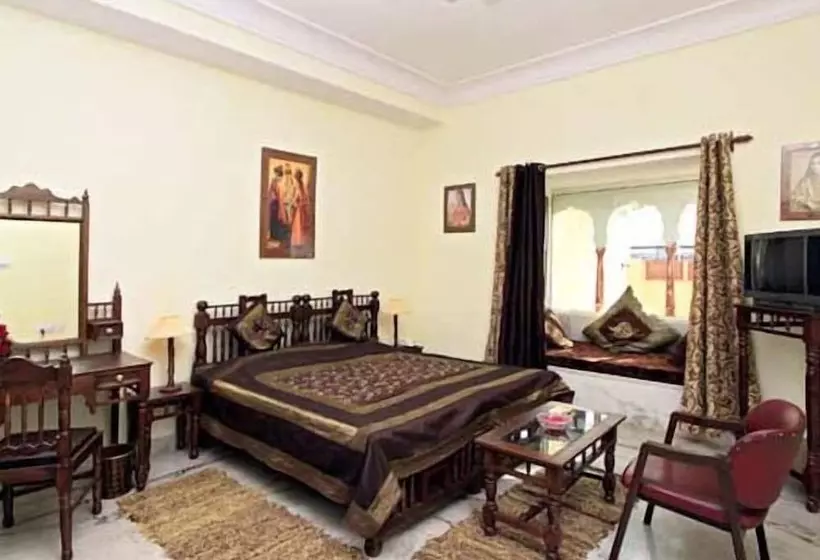 בית מלון כפרי Janak Palace