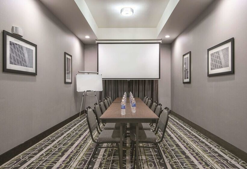 فندق La Quinta By Wyndham Fort Worth West   I 30