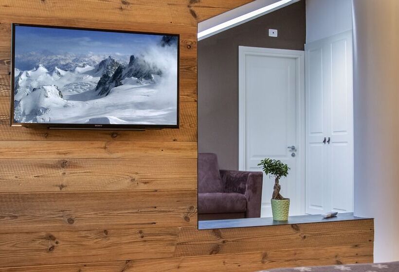 Montana Lodge & Spa, By R Collection Hotels