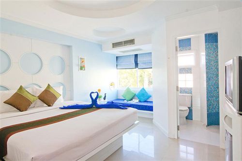 בית מלון כפרי Nirundorn Resort Chaam