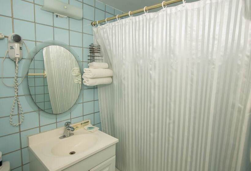 هتل Point Salines