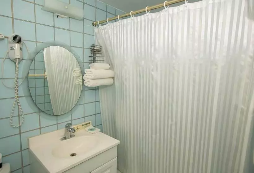 هتل Point Salines