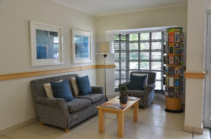 בית מלון כפרי Road Lodge Cape Town International Airport