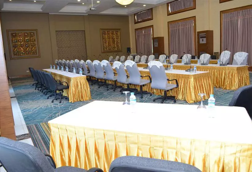 هتل Royal President