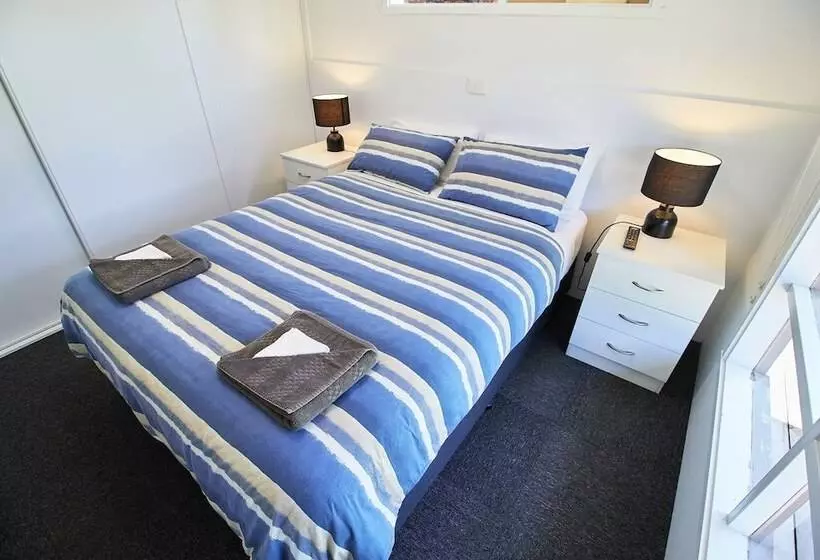 فندق Surfside Holiday Park