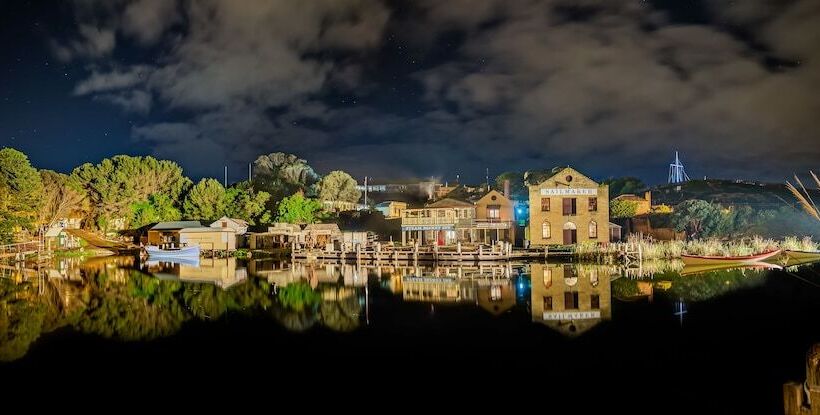 酒店 Surfside Holiday Park