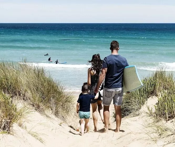 فندق Surfside Holiday Park