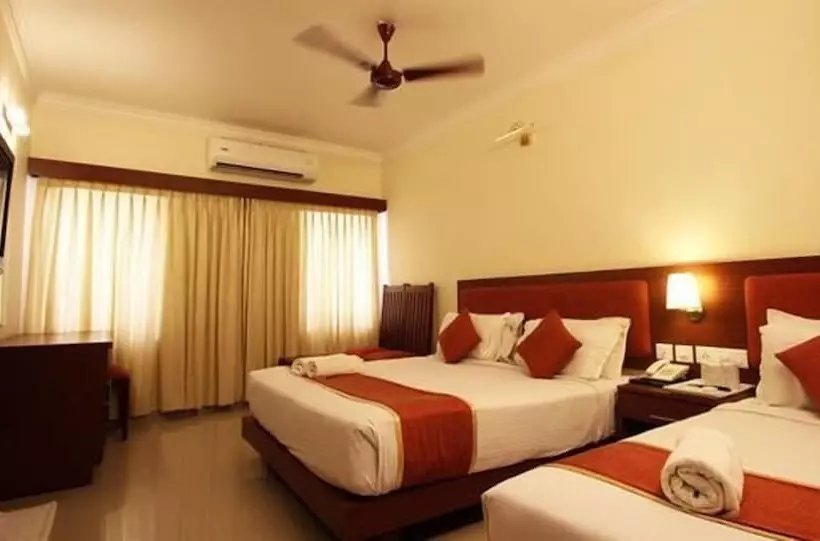 ホテル The Gopinivas Grand