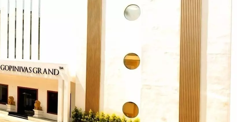 ホテル The Gopinivas Grand