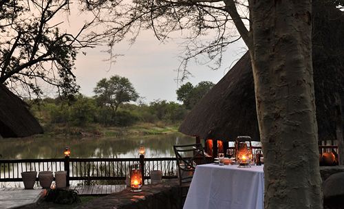ホテル Thornybush Waterside Lodge