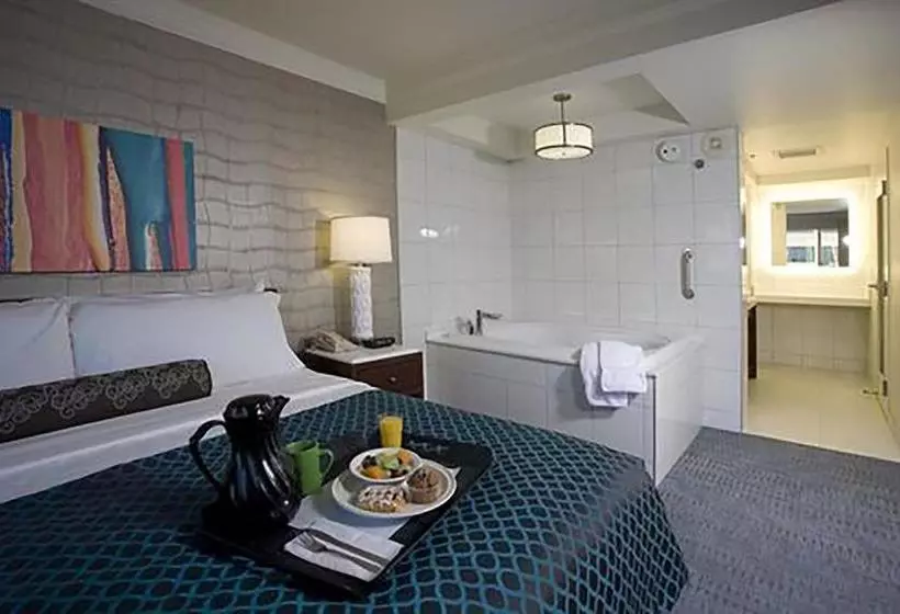 هتل Bally S Evansville Casino &