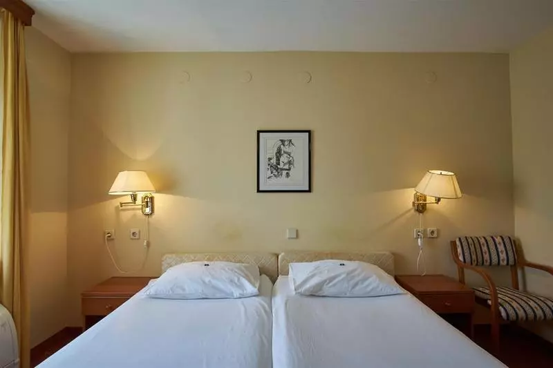 ホテル Vila Ružica Glavna Zgrada I Depandanse