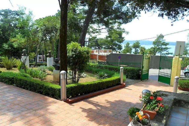 ホテル Vila Ružica Glavna Zgrada I Depandanse