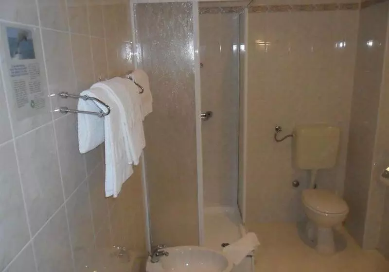 ホテル Vila Ružica Glavna Zgrada I Depandanse