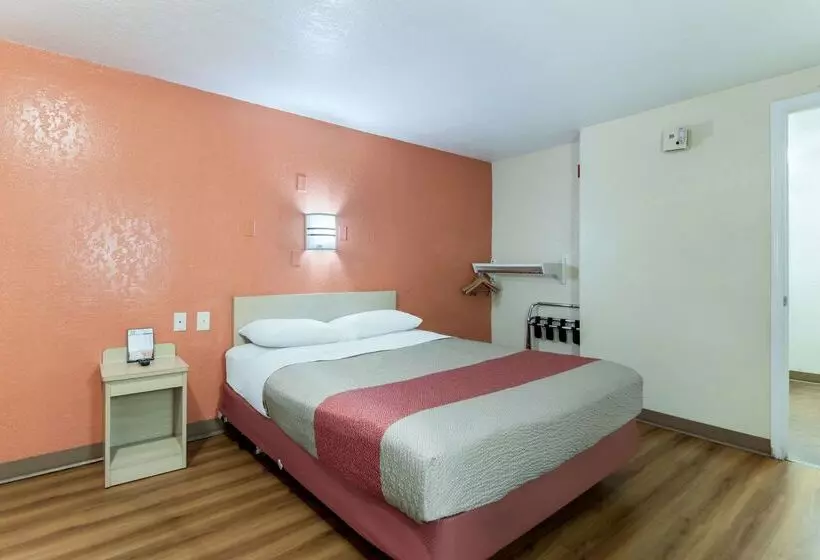 Motel 6 Newport News, Va