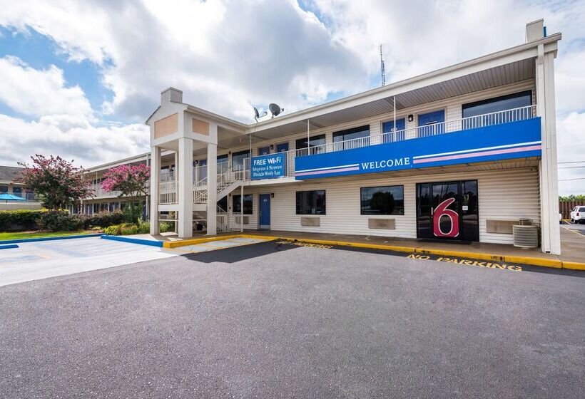 Motel 6 Anniston, Al