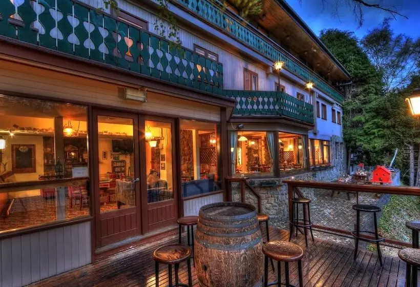 بنسيون Candlelight Lodge