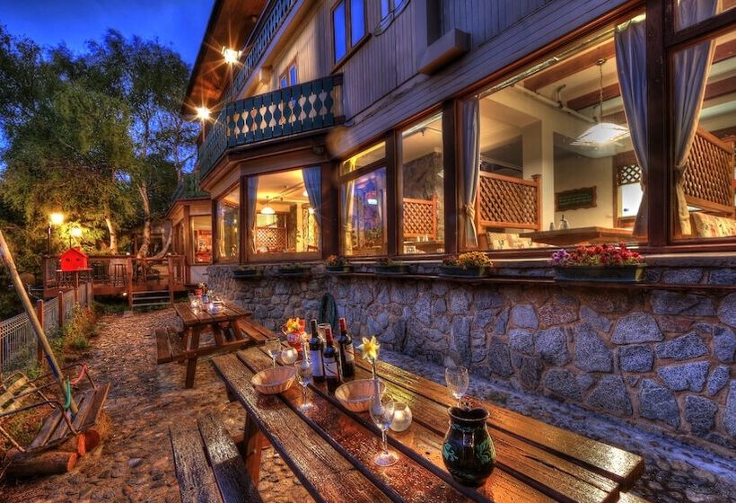 Пансион Candlelight Lodge