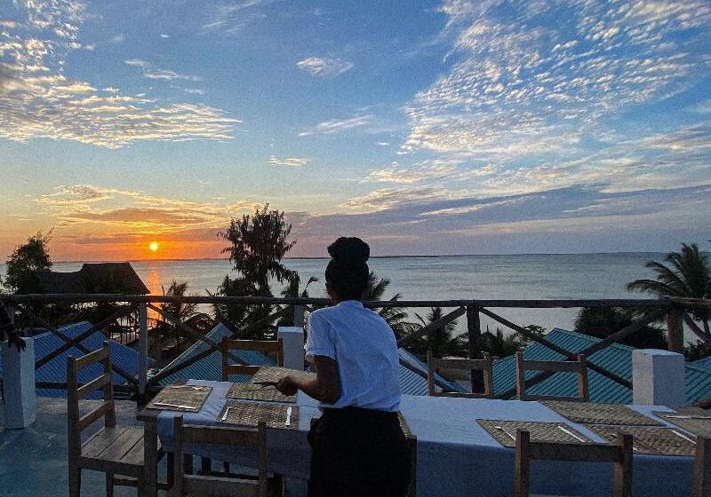 酒店 Asante Sana Beachfront