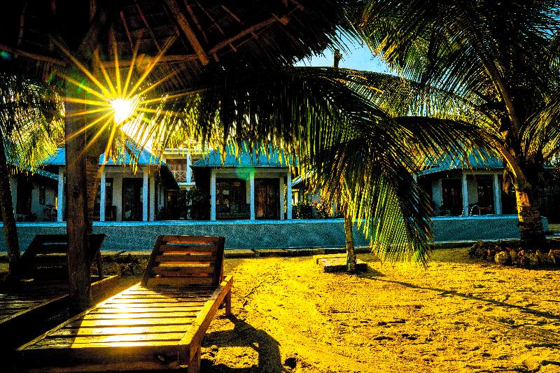 酒店 Asante Sana Beachfront