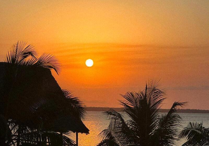 酒店 Asante Sana Beachfront