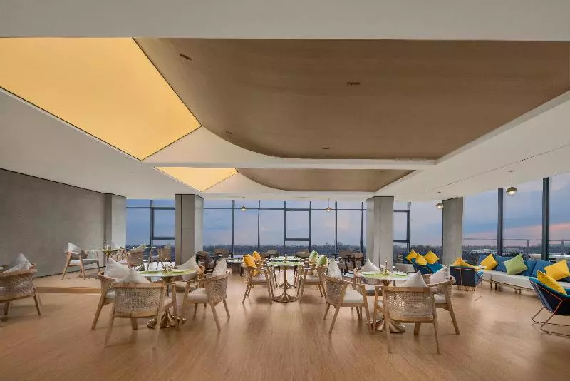 Hotelli Holiday Inn Express Jiangmen Yinhu Bay, An Ihg