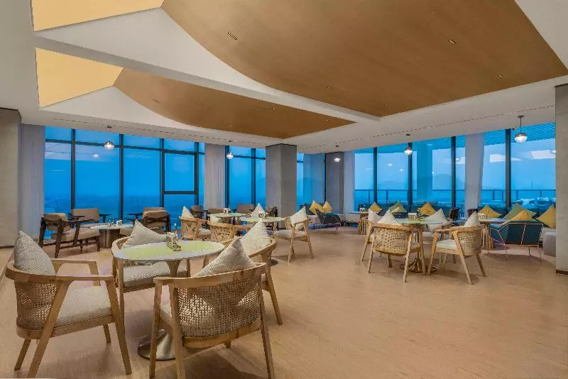 Hotelli Holiday Inn Express Jiangmen Yinhu Bay, An Ihg