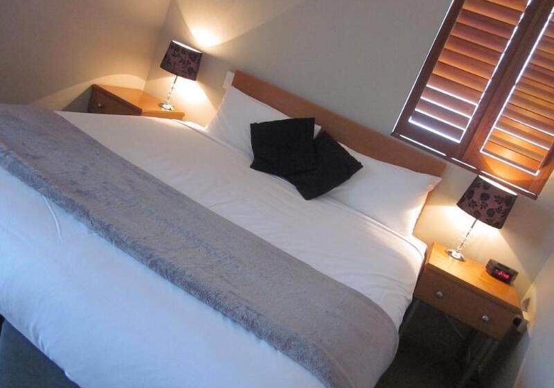 Cosmopolitan Motel & Serviced Apartments