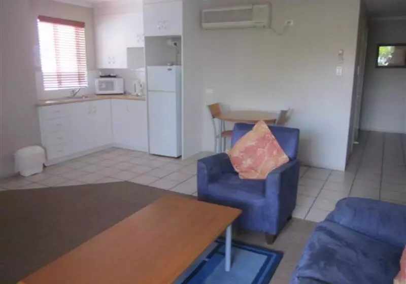 Cosmopolitan Motel & Serviced Apartments