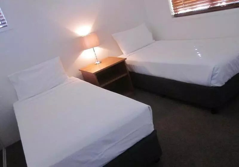 Cosmopolitan Motel & Serviced Apartments