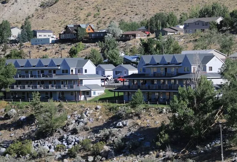 호텔 Absaroka Lodge