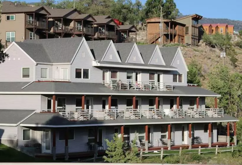 호텔 Absaroka Lodge