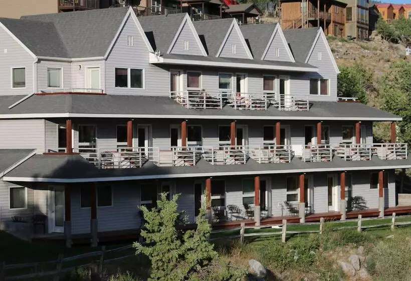 호텔 Absaroka Lodge