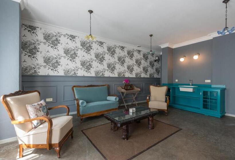 Alacati Kostem Hotel   Special Category